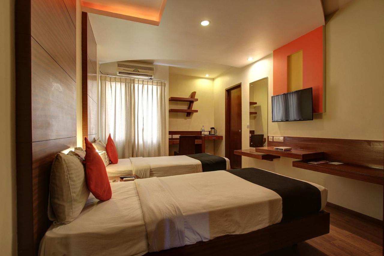 Capital O 80566 Hotel Mayank Bilāspur المظهر الخارجي الصورة