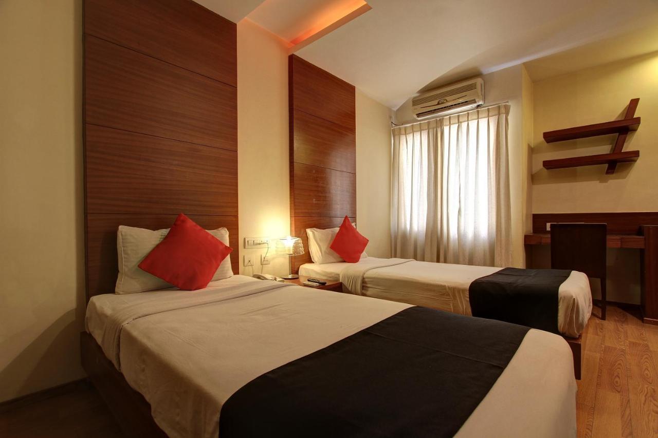 Capital O 80566 Hotel Mayank Bilāspur المظهر الخارجي الصورة