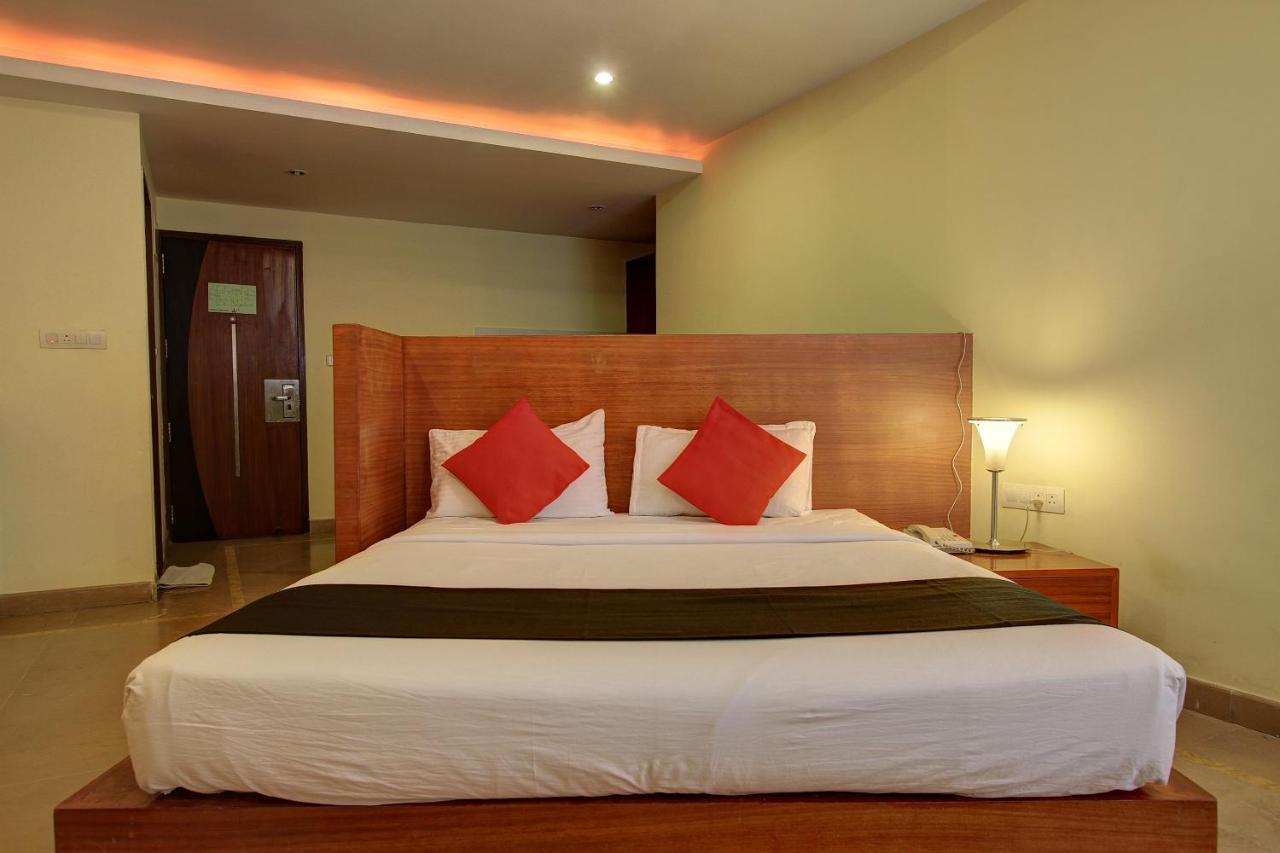 Capital O 80566 Hotel Mayank Bilāspur المظهر الخارجي الصورة